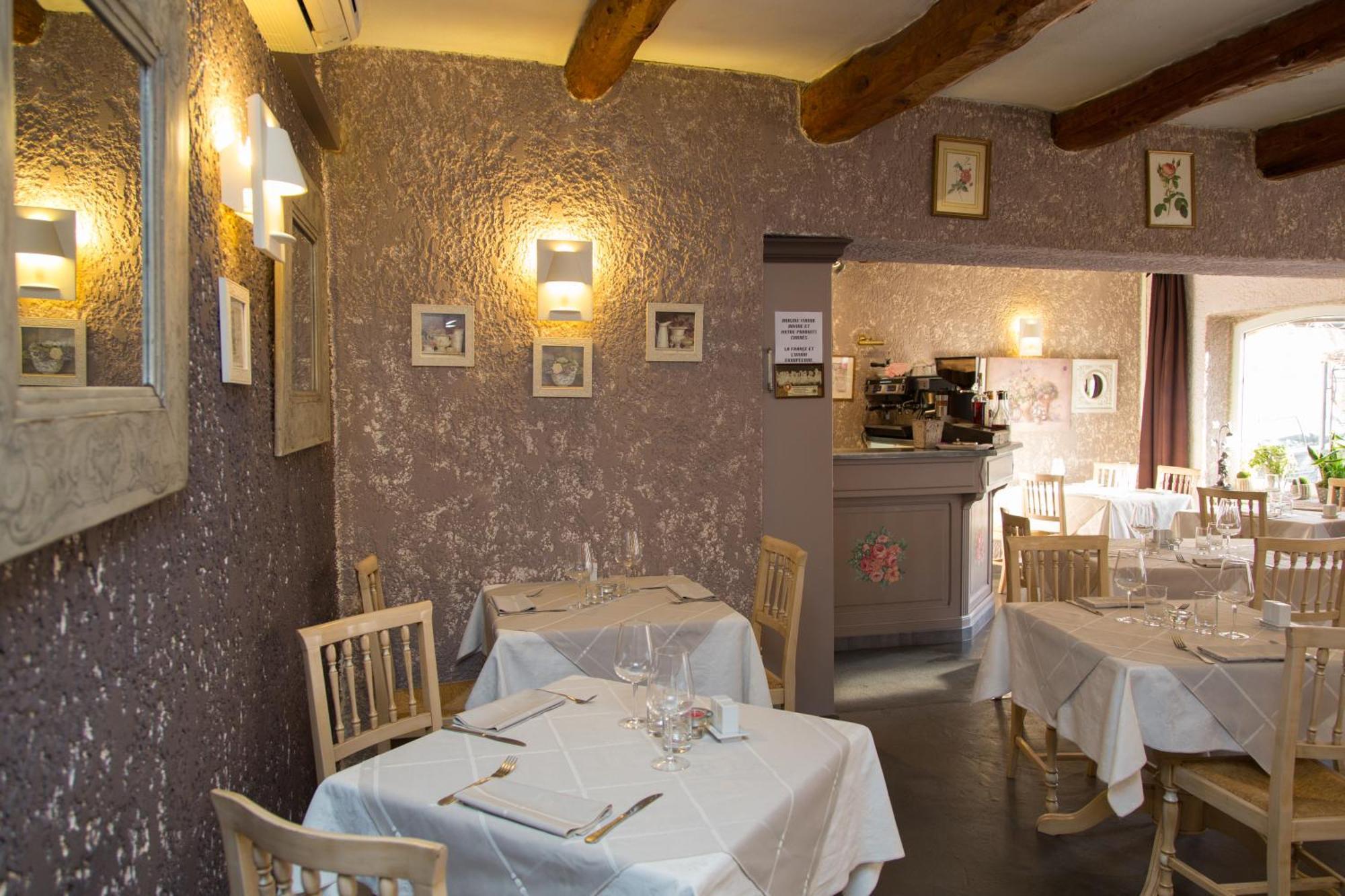 Logis Hotel Restaurant La Farigoule Sainte-Cécile-les-Vignes Dış mekan fotoğraf
