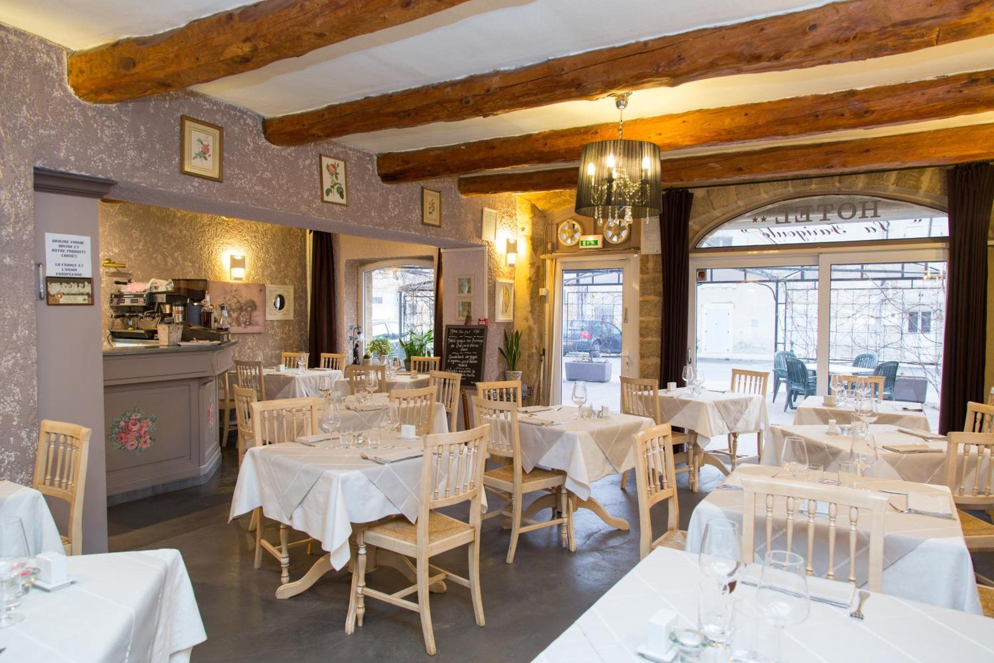 Logis Hotel Restaurant La Farigoule Sainte-Cécile-les-Vignes Dış mekan fotoğraf