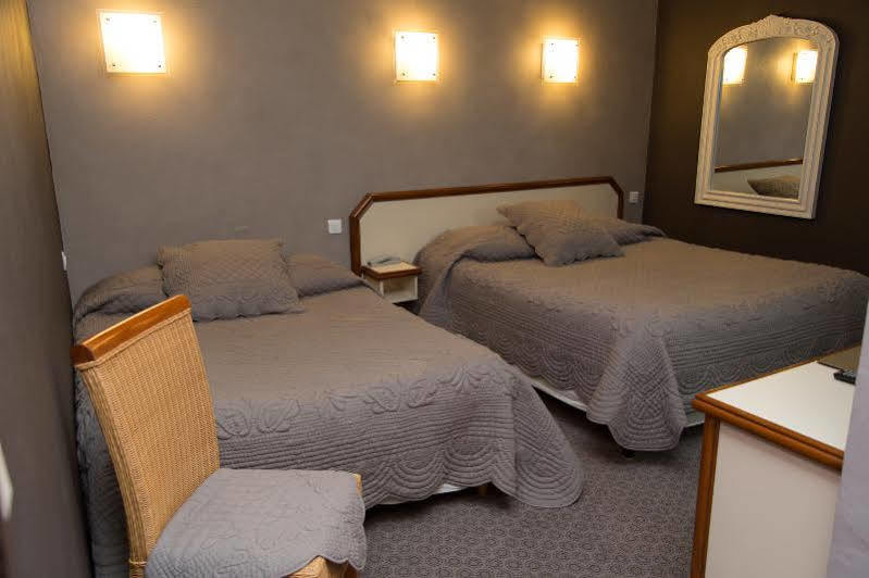 Logis Hotel Restaurant La Farigoule Sainte-Cécile-les-Vignes Dış mekan fotoğraf